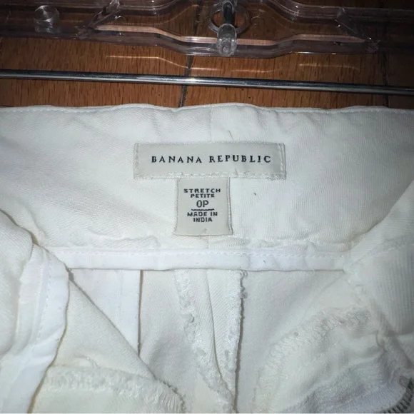 Banana Republic White Pencil Stretch Skirt - Clean Tailored Silhouette petite 0 - Picture 4 of 12